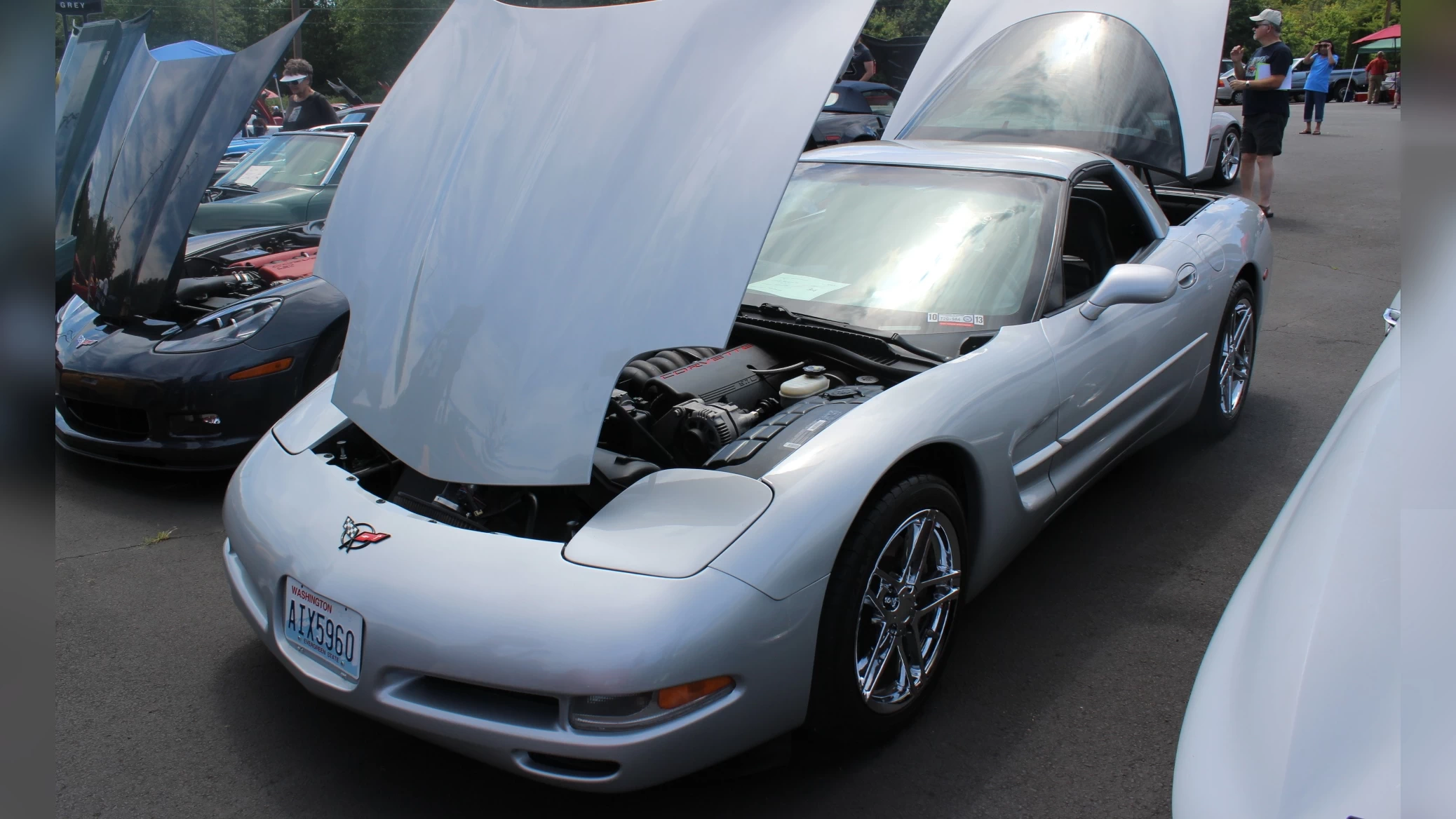 Click to Enlarge-Esc to Close Corvette Generations/C5/C5 2000 Sebr Silver -Gregory.webp